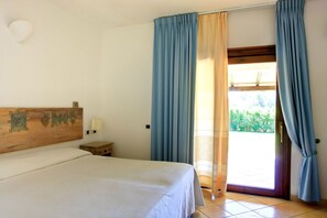 Studio Superior | Värdeförvaringsskåp på rummet, unika möbler och barnsängar