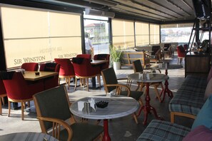 Bar (on property) - Hotel Palm City Akhisar (Akhisar)