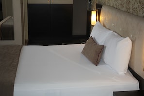 Minibar, in-room safe, desk, free cots/infant beds
