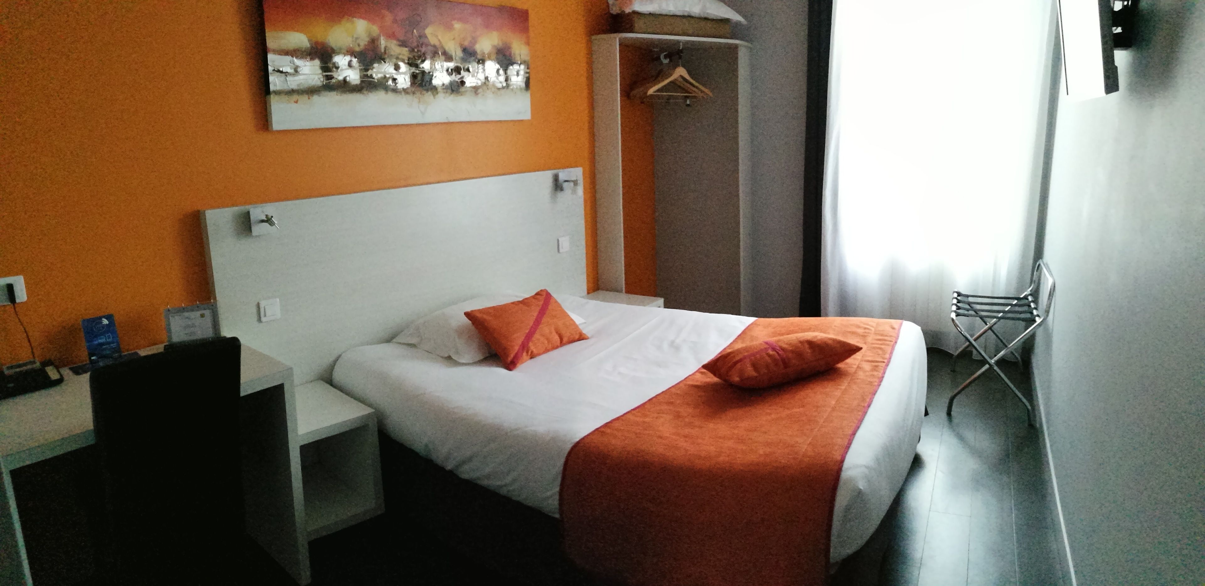 1 bedroom, premium bedding, individually decorated