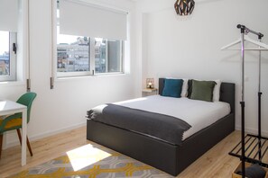 Studio | 1 bedroom, iron/ironing board, cribs/infant beds, free WiFi - Liiiving in Porto Boavista Delight Studio (Porto)