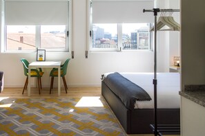 In-room dining - Liiiving in Porto Boavista Delight Studio (Porto)