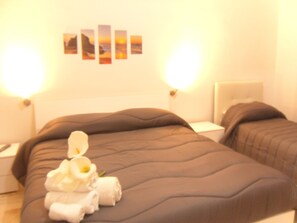 Minibar, individually decorated, individually furnished, soundproofing - B&B Italia (Milis)