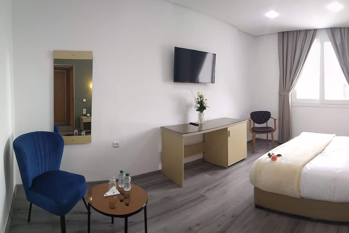 Kamer, 1 kingsize bed | Een minibar, individueel gedecoreerd, individueel gemeubileerd