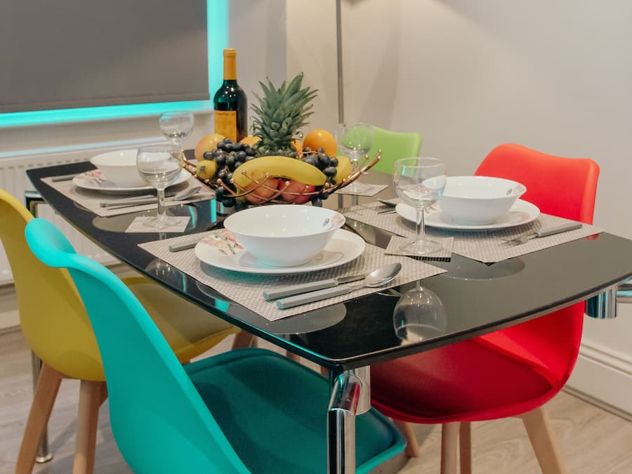 37-inch Smart TV with cable channels, TV