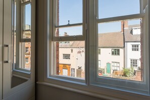 Studio Deluxe | 1 chambre, système d’insonorisation, accès au Wi-Fi (inclus)