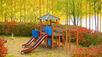 Children’s play area – outdoor