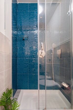 Bathroom - Monteoliveto 33 (Naples)