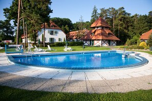 Indoor pool, seasonal outdoor pool, sun loungers
