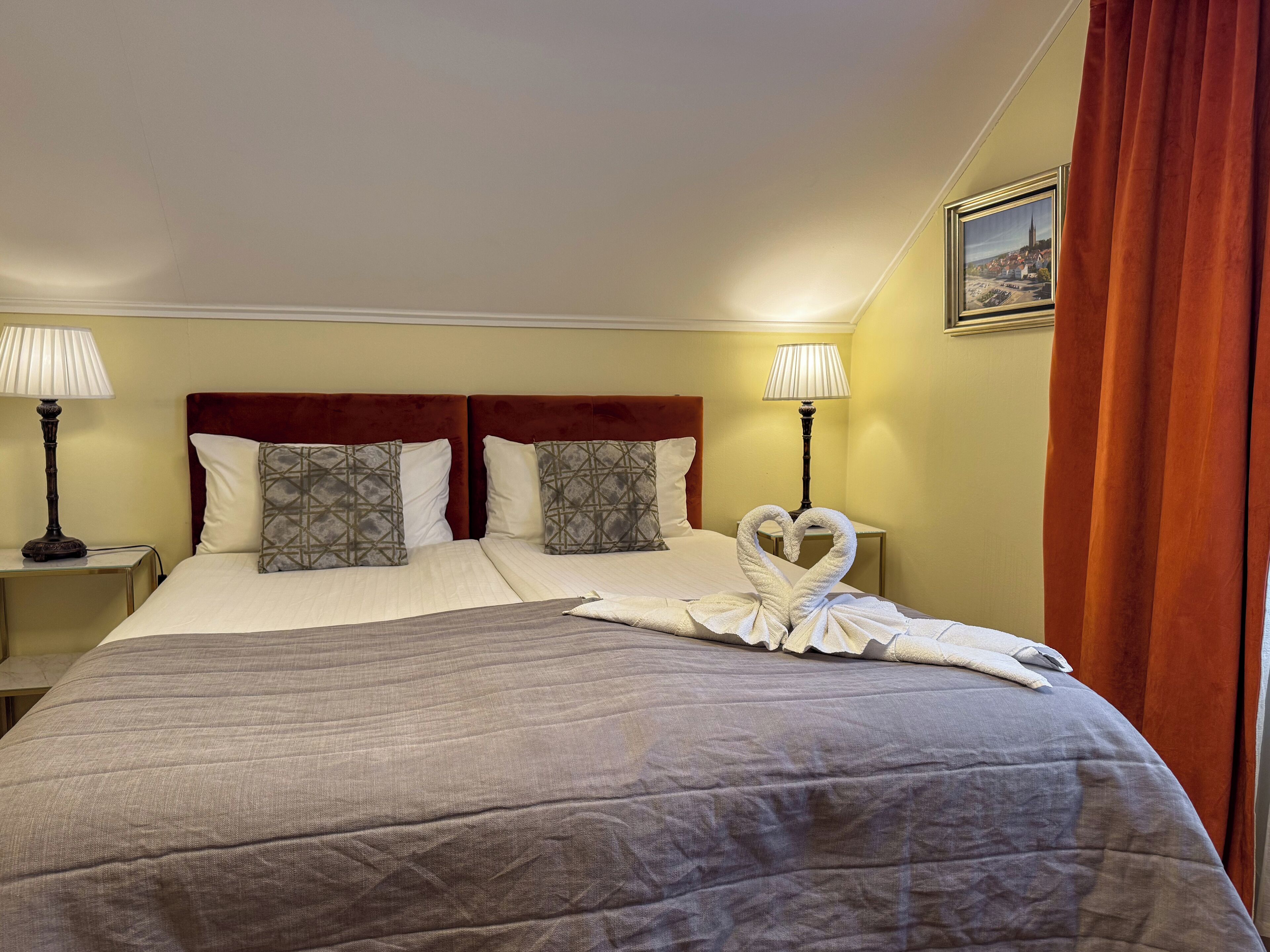 Økonomi-dobbeltrom | Individuelt dekorert, skrivebord og skrivebord for bærbar PC