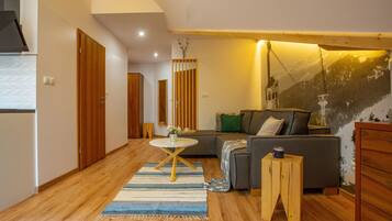 Classic Apartment | Living room | Flat-screen TV