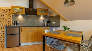 Standard Apartment | Private kitchen | Fridge, stovetop, coffee/tea maker, electric kettle