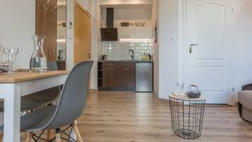 Business Triple Room, 1 Bedroom | 1 bedroom, individually decorated, soundproofing, free WiFi