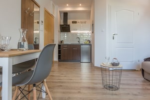 Business Triple Room, 1 Bedroom | 1 bedroom, soundproofing, WiFi (free), individually decorated