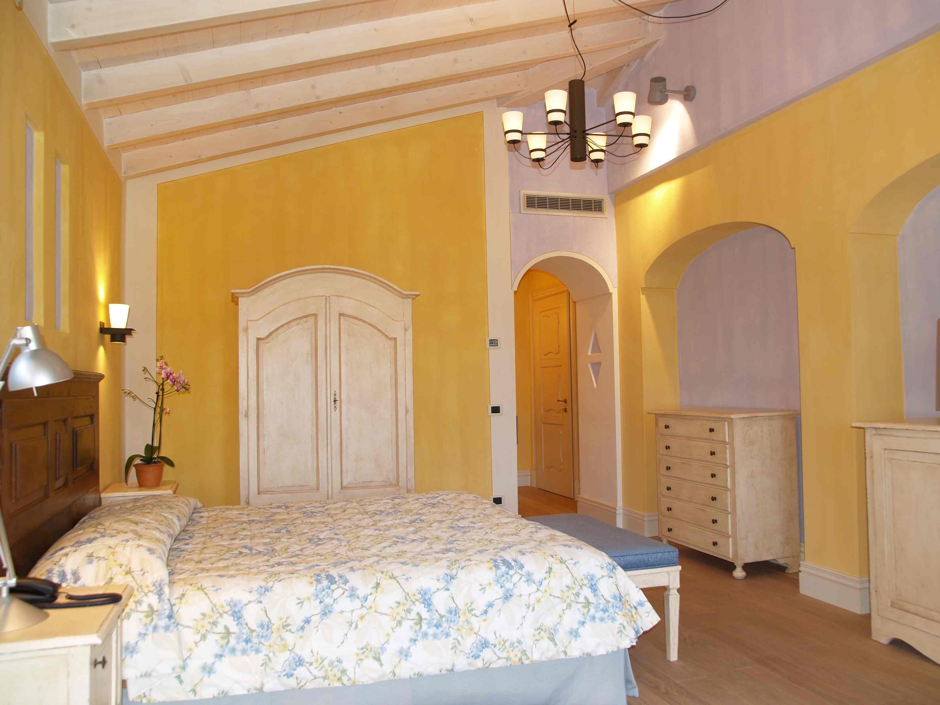 star superior room with double bed or 2 single beds | minibar, in-room safe, free wifi, bed sheets