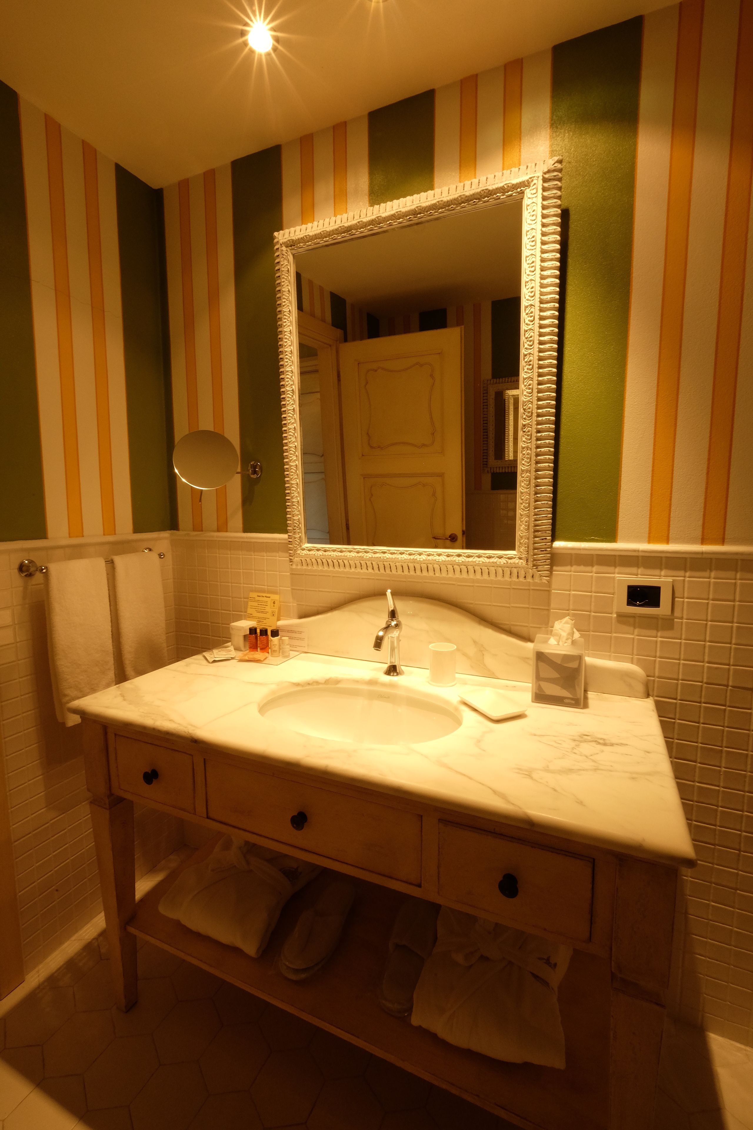 superior double or twin room | bathroom | free toiletries, hair dryer, dressing gowns, slippers