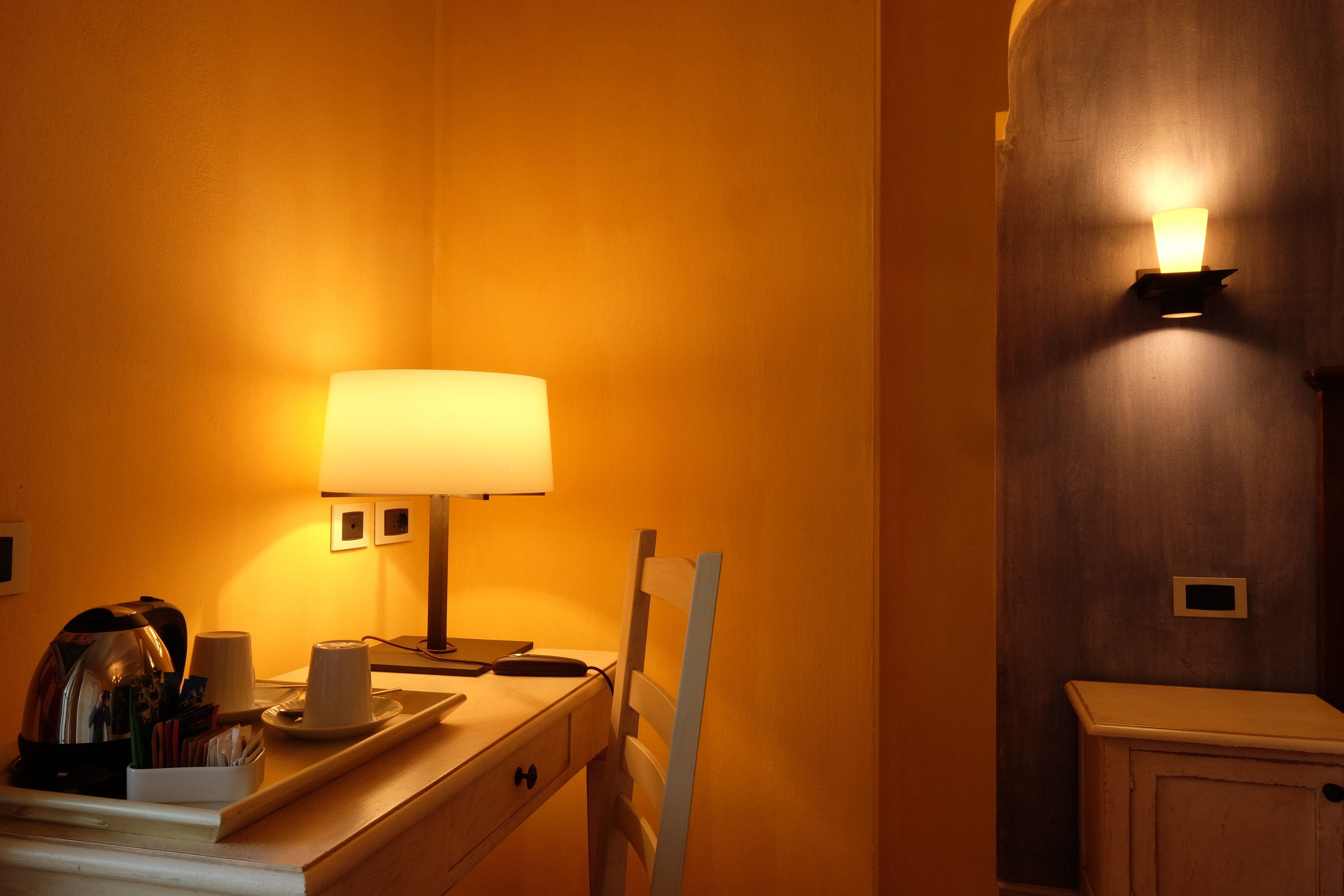 standard double or twin room | minibar, in-room safe, free wifi, bed sheets