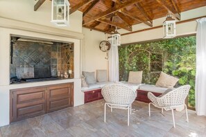 Outdoor pool - Lyonesse (Cape Town)