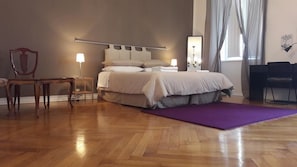 Chambre Double ou avec lits jumeaux | Minibar, bureau, chambres insonorisées, fer et planche à repasser