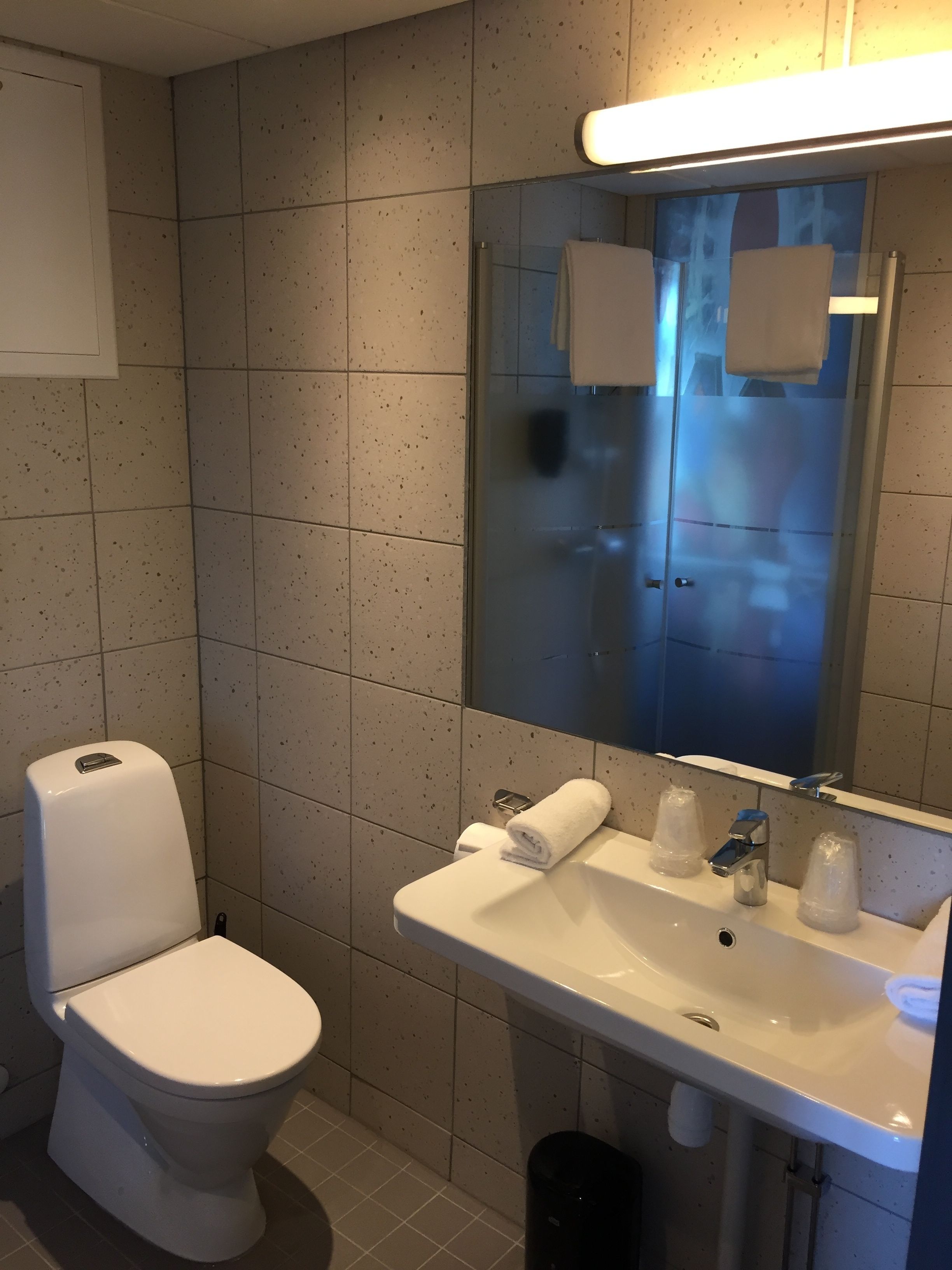 classic single room, 1 single bed | bathroom sink