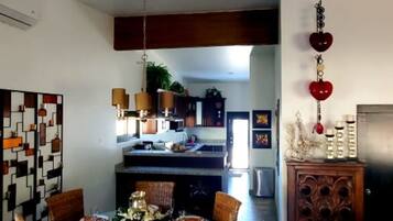 Desayuno a la carta (MXN 200 por persona)