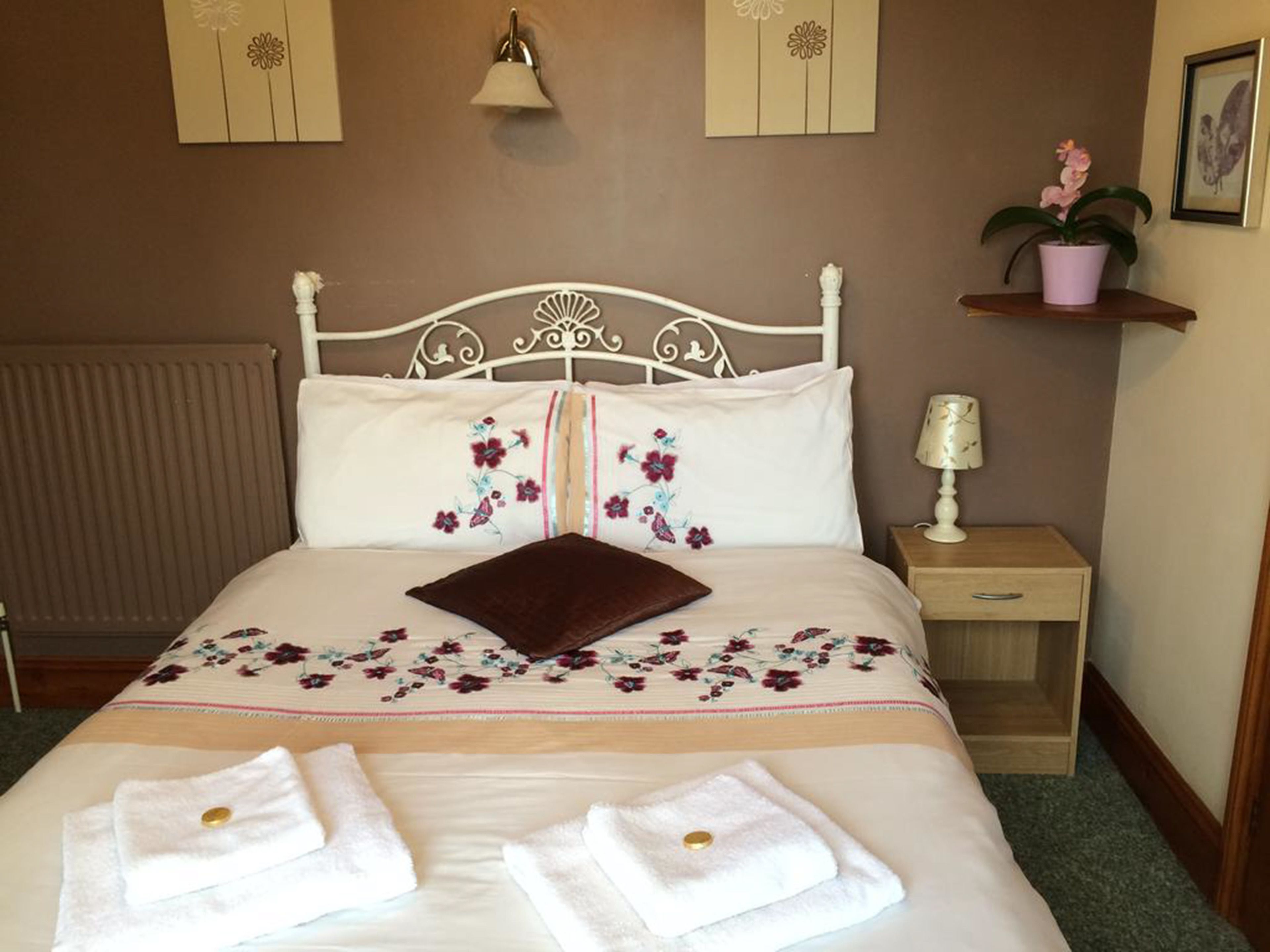 Tweepersoonskamer | Een strijkplank/strijkijzer, gratis wifi, beddengoed