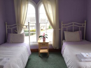 Twin kamer | Een strijkplank/strijkijzer, gratis wifi, beddengoed