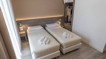 1 camera, materassi in memory foam, una cassaforte in camera
