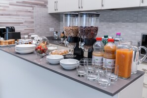 Desayuno de cocina local incluido todos los días