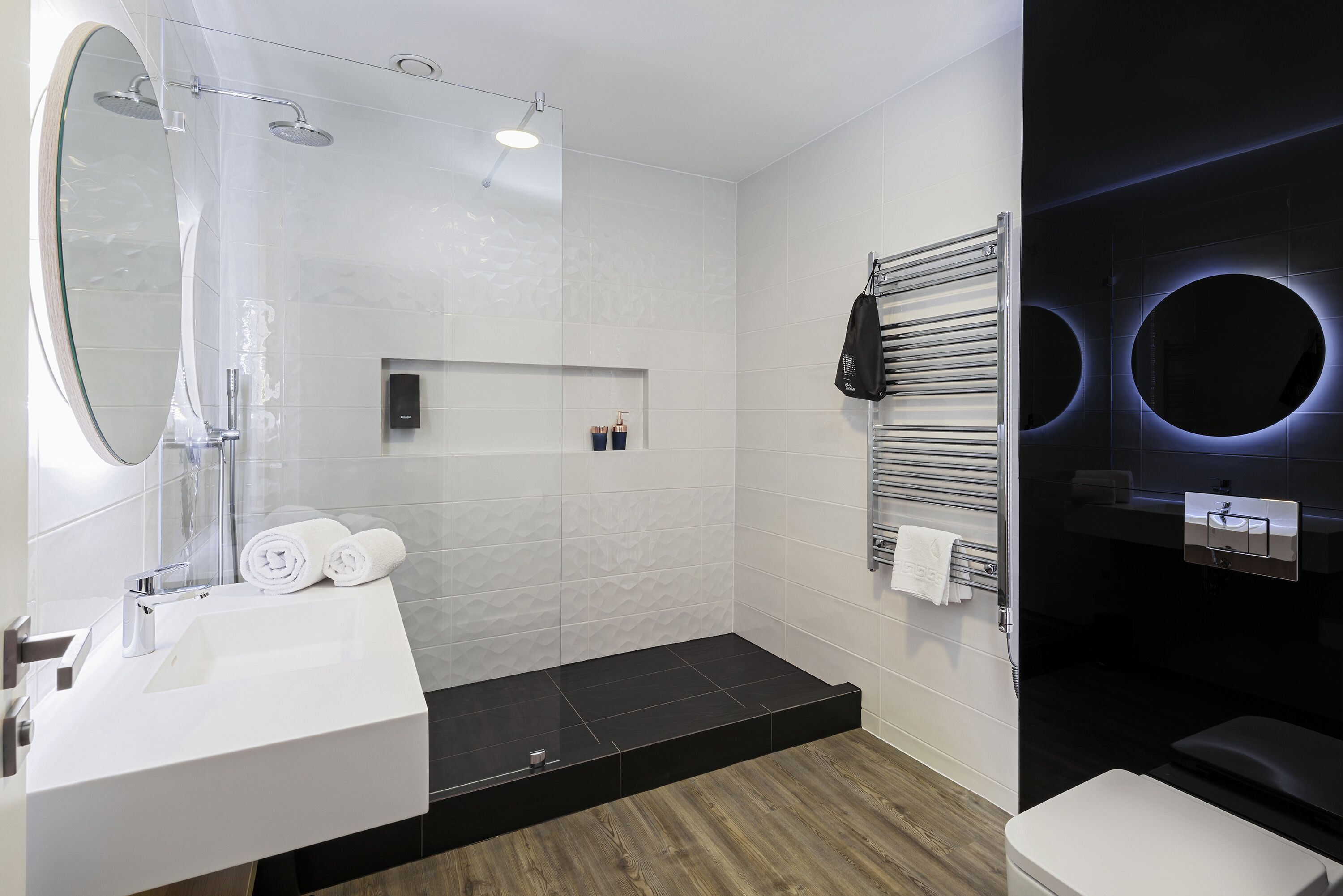 superior double room, 1 queen bed | bathroom | shower, free toiletries, hair dryer, towels