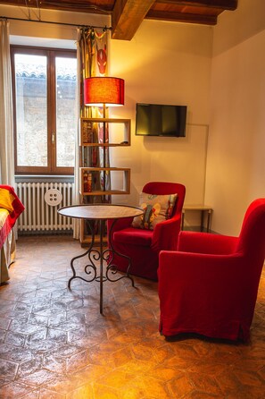 Suite, Jetted Tub | Premium bedding, in-room safe, desk, soundproofing - B&B Sant'Angelo 42 (Orvieto)
