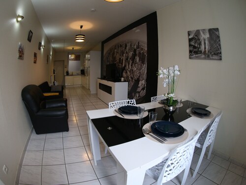 Nice accommodation close to the London dock (city center)