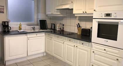 Nice accommodation close to the London dock (city center)