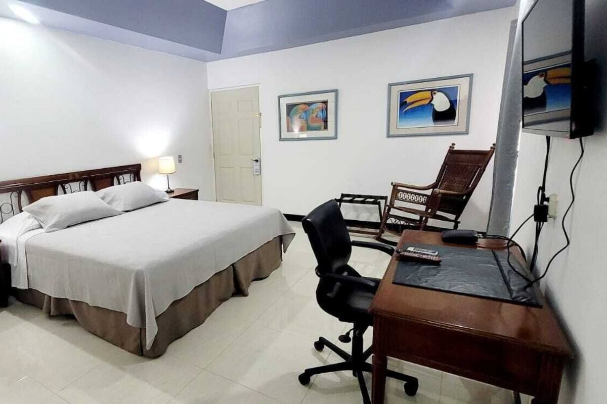 Single Room, One Double Bed, Non-Smoking | Minibar, in-room safe, desk, WiFi (free)