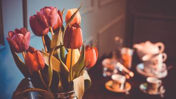 Minibar, desk, iron/ironing board, cots/infant beds