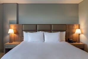 Minibar, in-room safe, desk, soundproofing - Hilton Garden Inn Cali Ciudad Jardin (Cali)