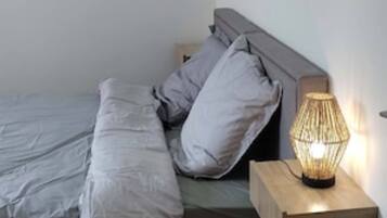 2 chambres, fer et planche Ă repasser, Wi-Fi gratuit, draps fournis