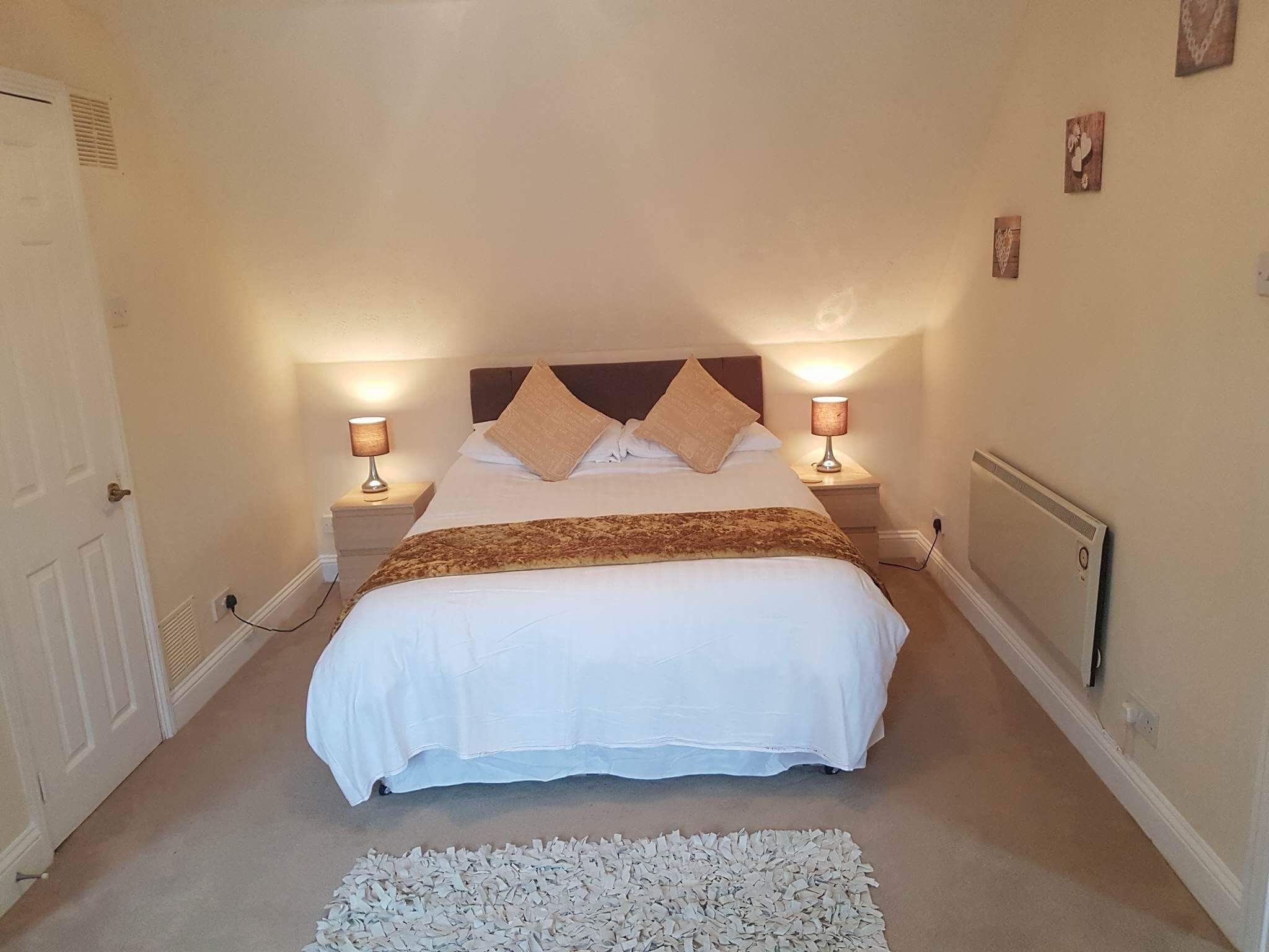 3 bedrooms, iron/ironing board, free cots/infant beds, travel cot