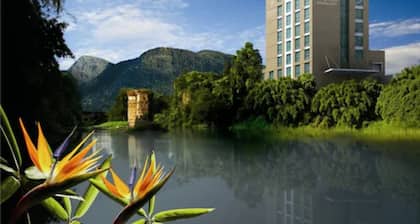 KayrĂłs Business Hotel