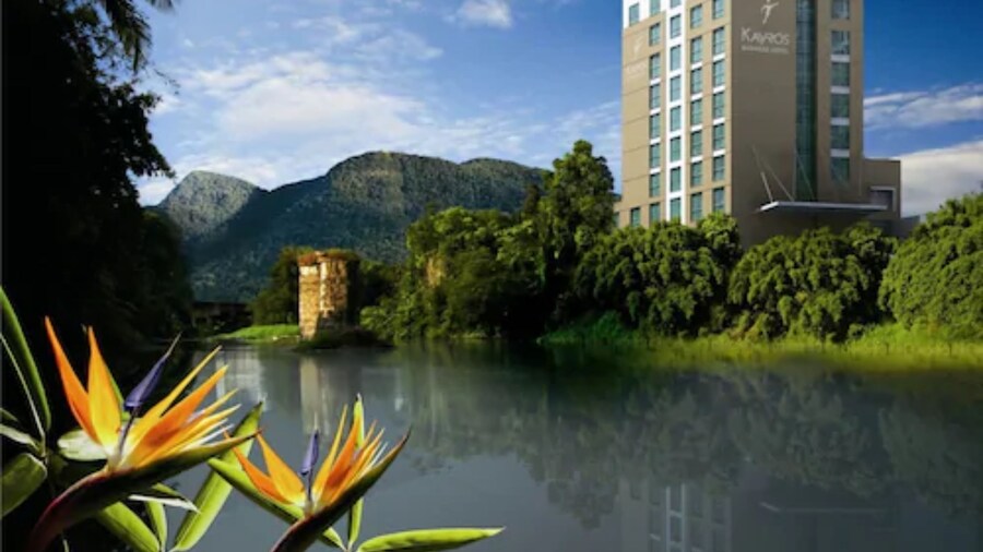 KayrĂłs Business Hotel