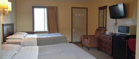 Chambre Standard, 2 lits doubles | Bureau, espace de travail pour ordinateur portable, Wi-Fi gratuit