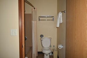 Chambre Standard, 2 lits doubles | Salle de bain