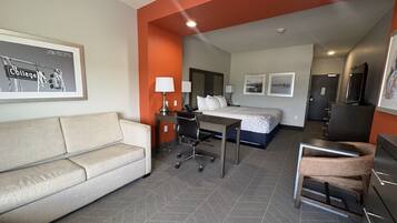 Deluxe Room, 1 King Bed, Non Smoking | Pillow-top beds, desk, laptop workspace, blackout curtains