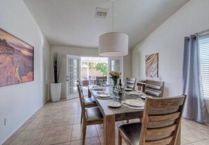 Dining - Gorgeous Vacation Home with FREE Heated Pool (Phoenix)