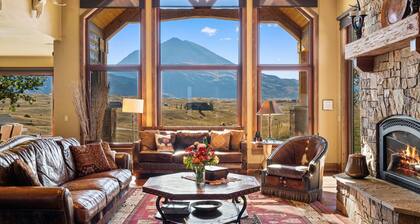 Your own private Mountain Lodge - Rugged Montana Views With Year Round Access