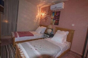Memory-foam beds, blackout curtains, iron/ironing board, rollaway beds - Riad belko - Hostel (Marrakech)