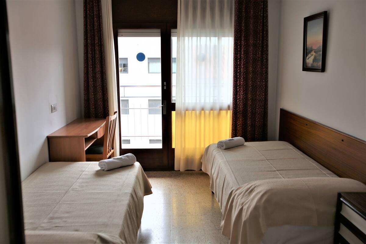 Literie de qualité supérieure, couette en duvet d'oie, bureau