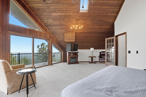  The Kojak – 5-Bedroom Mountain Retreat close to  Lake Pactola