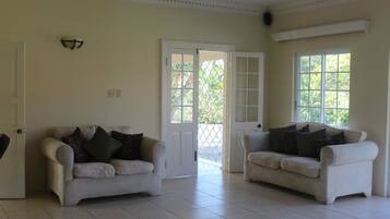 Villa | Living area | Flat-screen TV