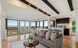 Smart-TV, peis og fotballspill